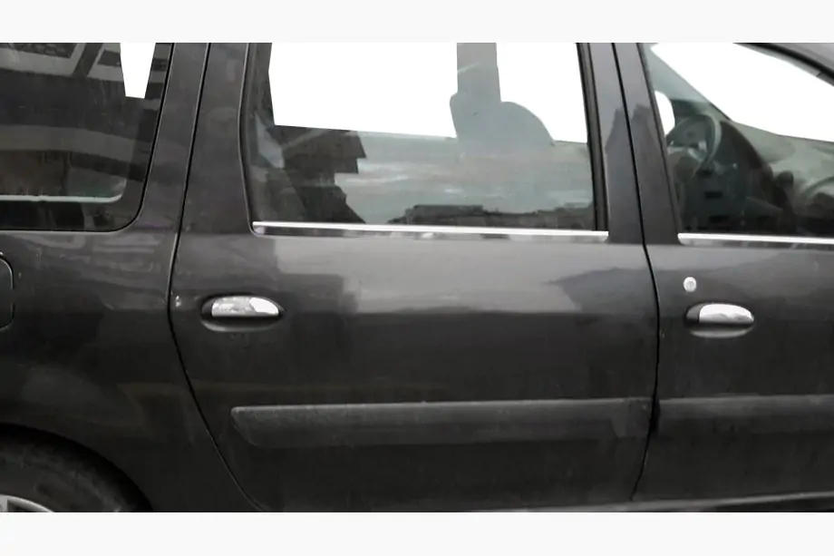 Lada Largus 2012– Chromové kryty klik dveří (4 ks, nerez) Image