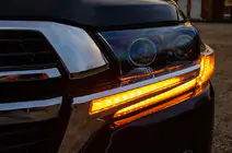 Toyota Land Cruiser 200 2007–2021 Mračítka na světlomety s LED (2016↗) fotografie 2