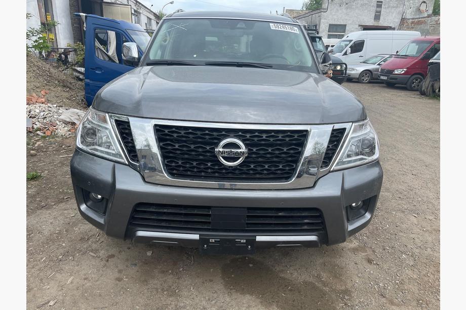 Nissan Patrol Y62 2010–2024 Přední nárazník kompletní (originál, rok 2019) Image