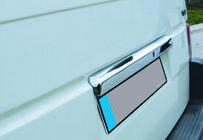 Volkswagen T4 Caravelle/Multivan 1990–2003 Lišta nad SPZ (Omsa, nerez) fotografie 1