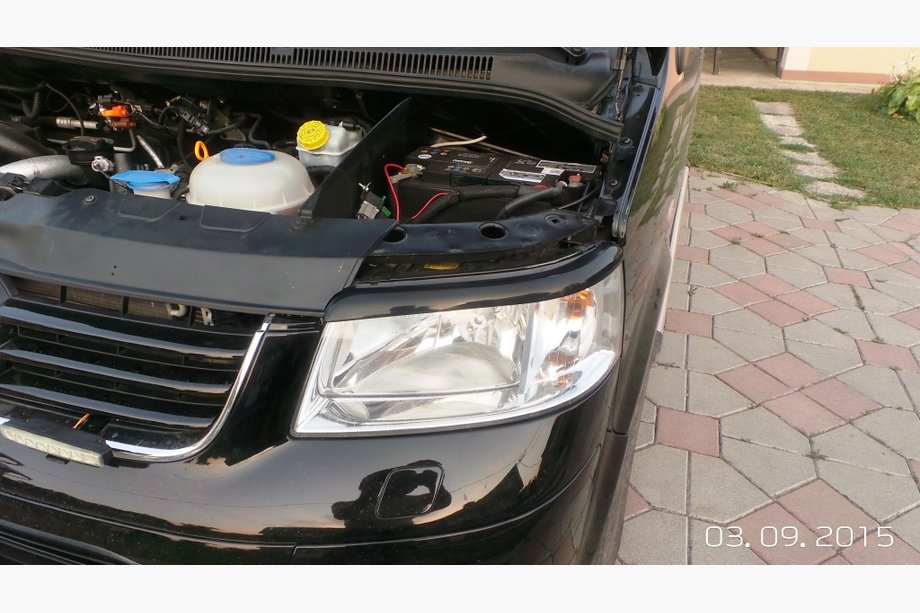Volkswagen T5 Transporter 2003–2010 Mračítka na světlomety (2 ks, černá) Fotografie 2