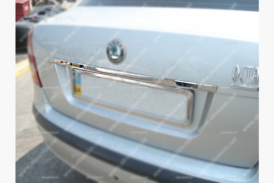 Volkswagen Golf Plus 2004–2014 Chromová lišta nad SPZ (nerez) Image