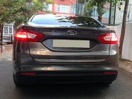 Ford Mondeo 2014–2022 Nerezová lišta hrany víka kufru fotografie 1