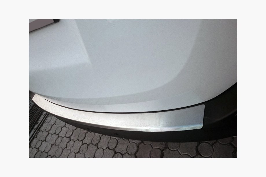 Toyota Rav 4 2013–2018 Nerezová ochranná lišta na zadní nárazník s ohybem Nataniko 2013–2016 Image
