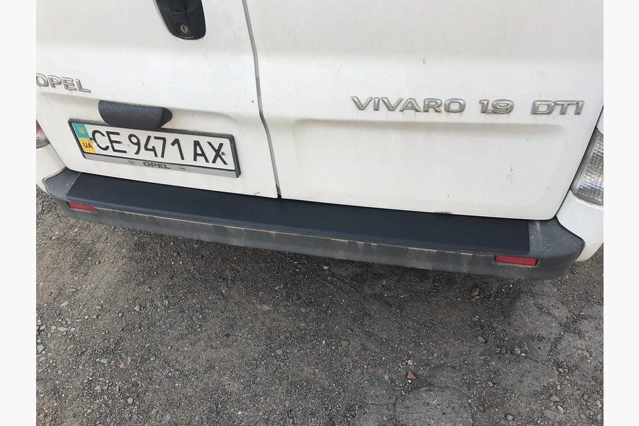 Opel Vivaro 2001–2015 Ochranná lišta na zadní nárazník DDU (ABS) Fotografie 2