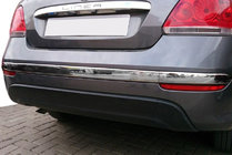 Fiat Linea 2006–2018 Nerezové lišty na zadní hranu nárazníku (2012↗, 3 ks) fotografie 1
