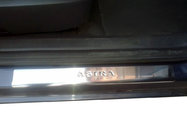 Opel Astra H 2004–2013 Nerezové kryty prahů Omsa (4 ks) fotografie 3