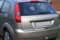 Ford Fiesta 2002–2008 Nerezová lišta hrany víka kufru fotografie 1
