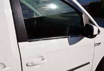Volkswagen Caddy 2015–2020 Ozdobné lišty oken (2 ks, nerez) fotografie 1