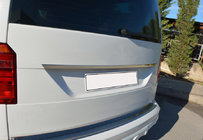 Volkswagen Caddy 2015–2020 Nerezová lišta nad SPZ (1 dveře) fotografie 2