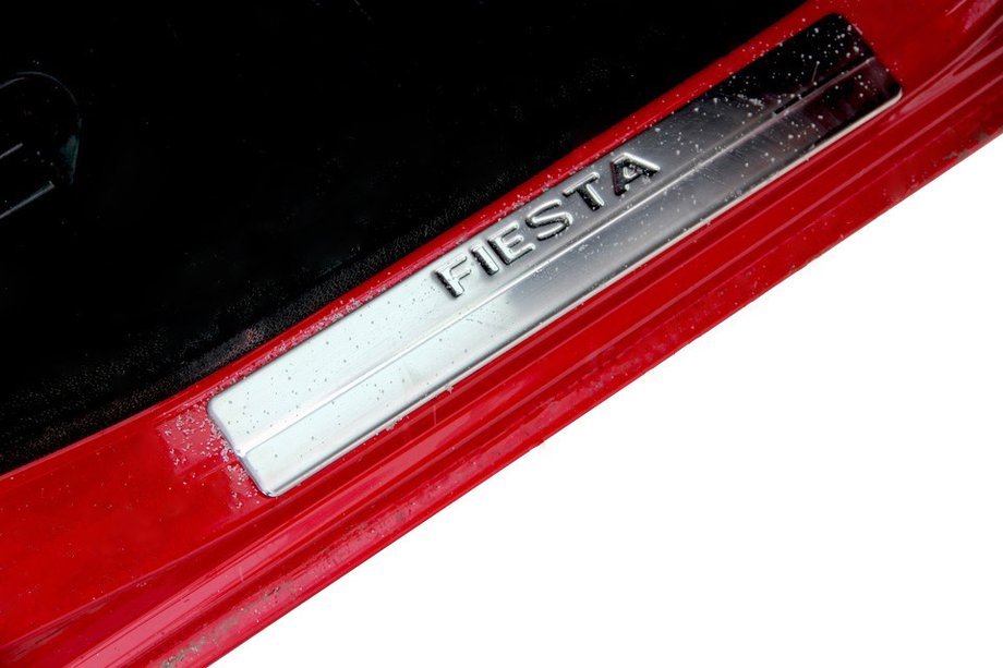 Ford Fiesta 2008–2017 Nerezové kryty prahů (Omsa, 4 ks) Image