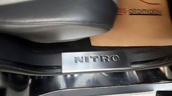 Dodge Nitro 2006–2011 Nerezové kryty prahů Carmos – horní část fotografie 2