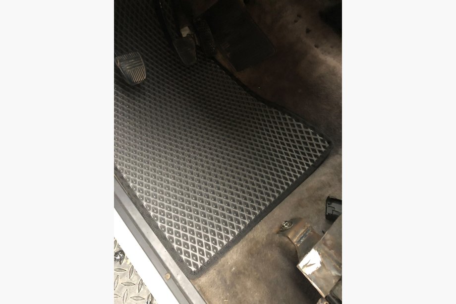 Toyota Land Cruiser 70 1984– EVA autokoberce (černé) Image