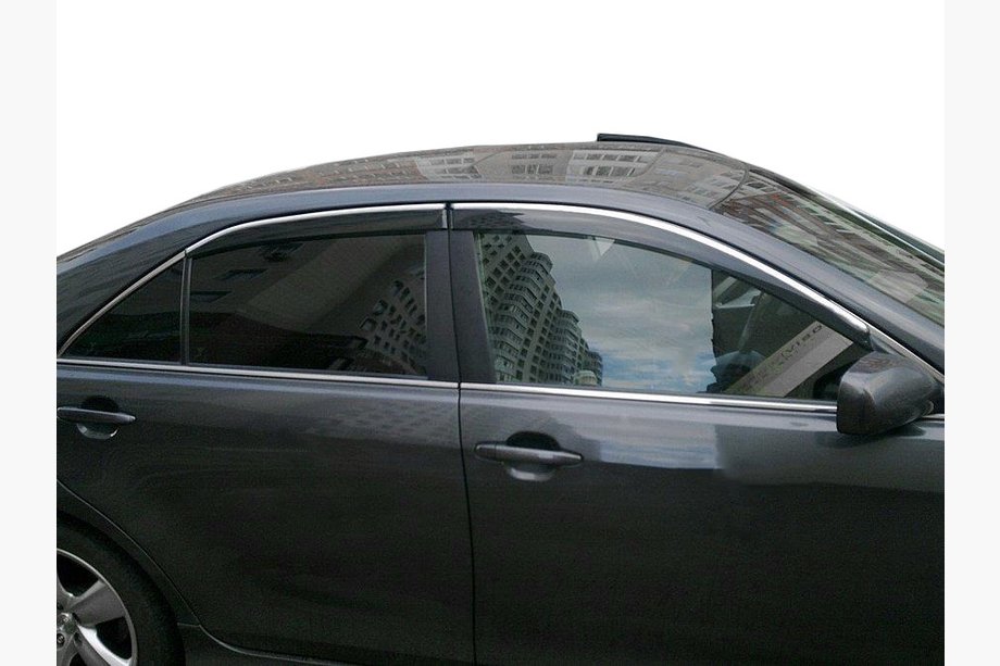 Toyota Camry 2006–2011 Ofuky oken s chromovou lištou (4 ks, SIM) Image