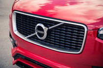 Volvo XC90 2015– Přední maska fotografie 1