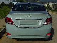 Hyundai Accent 2011–2017 Nerezová lišta na hranu víka kufru OmsaLine – italská nerezová ocel fotografie 1
