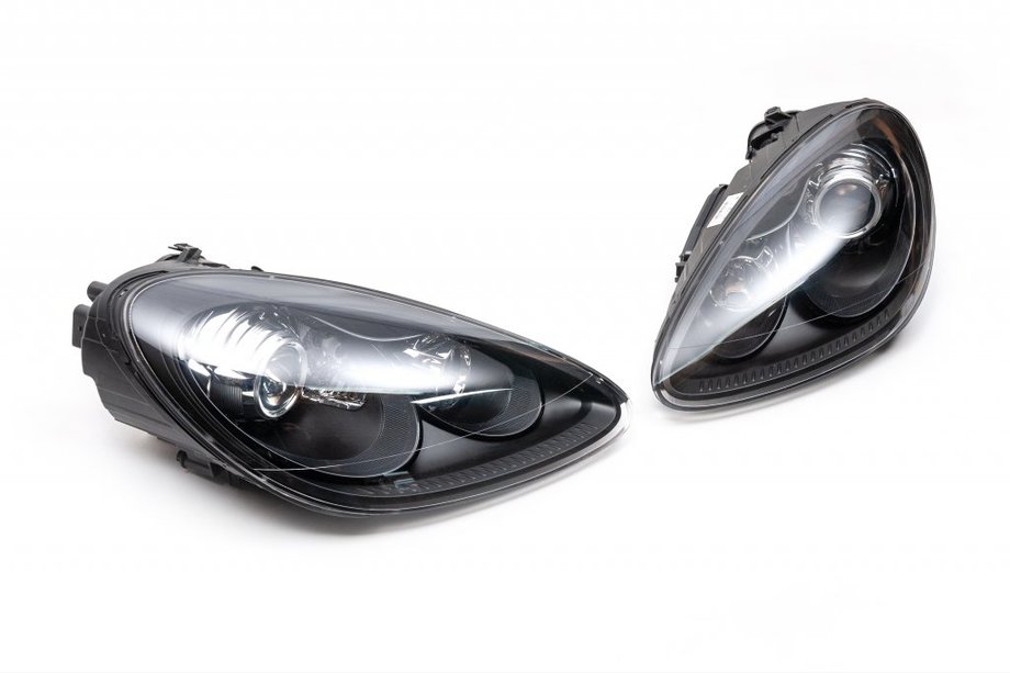 Porsche Cayenne 2010–2017 Přední světlomety Originál GTS 2010-2015 (2 ks, HID) Image