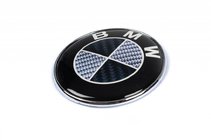 BMW řady 3 E90/E91 2005–2011 Karbonový emblém (Turecko) Ø82,5 mm, samolepicí + podložky fotografie 1