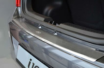 Hyundai I-10 2008–2013 Nerezová ochranná lišta na zadní nárazník s ohybem Natanika fotografie 1