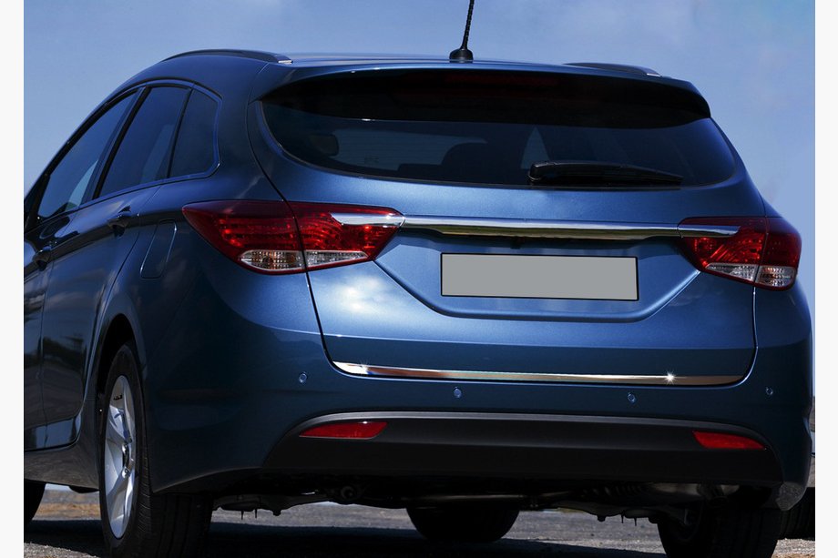 Hyundai I-40 2011–2019 Nerezová lišta hrany víka kufru (SW) Image
