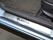 Hyundai Elantra (MD/UD) 2011–2015 Nerezové kryty prahů Nataniko (4 ks, nerez) Premium – 3M páska, 0,8 mm fotografie 1