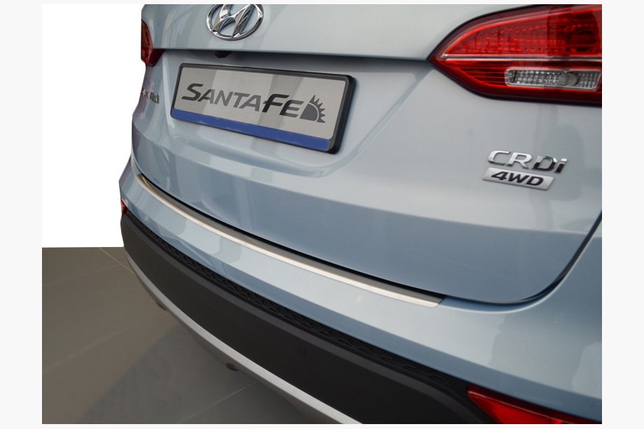 Hyundai Santa Fe 3 2012–2018 Nerezová lišta na zadní nárazník s ohybem Nataniko Santa Fe, 2012-2016 Image