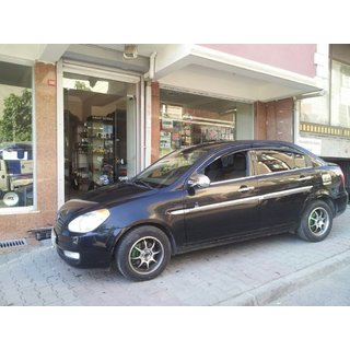 Dveřní lišty z nerezu (4 ks) Hyundai Accent 2006–2010 fotografie 3