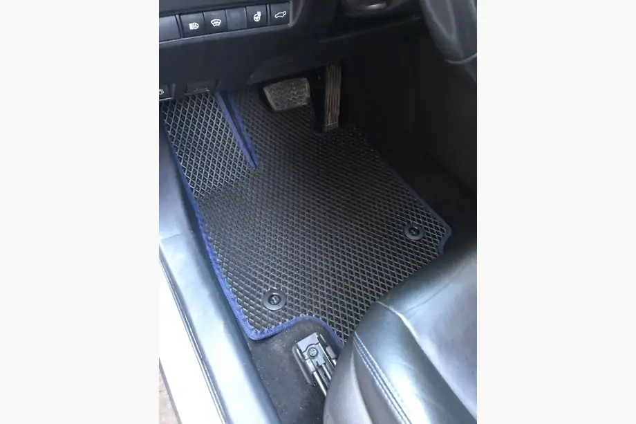 Toyota Rav 4 2019–2025 EVA autokoberce pro automat (černé) Image