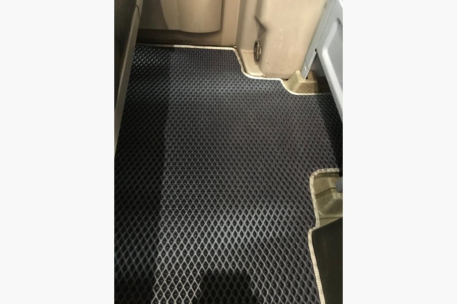 Mercedes Sprinter W906 2006–2018 EVA autokoberce do interiéru – 2. řada pro originální nákladně-osobní verzi, černé Image