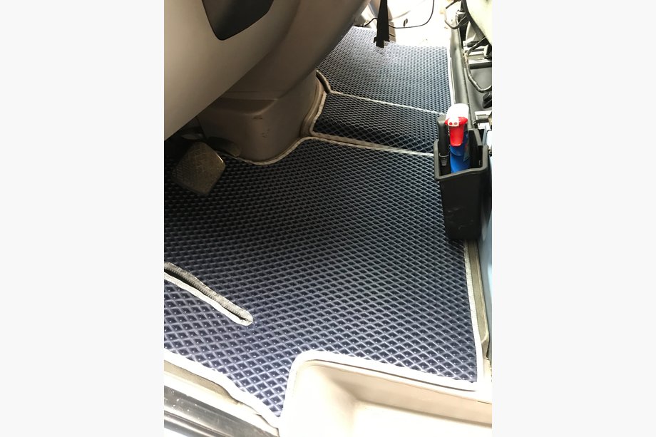 Mercedes Sprinter W906 2006–2018 EVA autokoberce V1 (černé) Image