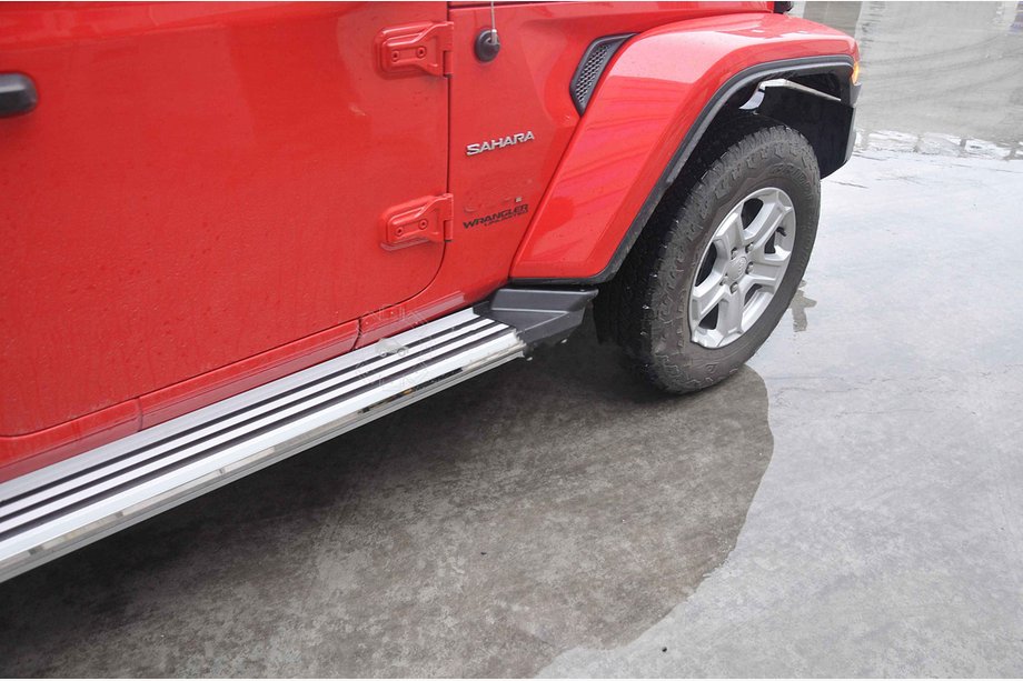 Jeep Wrangler 2007–2017 Boční nášlapy Silver (2 ks) Fotografie 3
