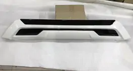 Toyota Land Cruiser 200 2007–2021 Přední lip spoiler nárazníku 2016↗ (styl ME, pod nárazníkovou sukni) fotografie 2