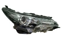 Toyota Fortuner 2015– Přední světlomety (2 ks) fotografie 1