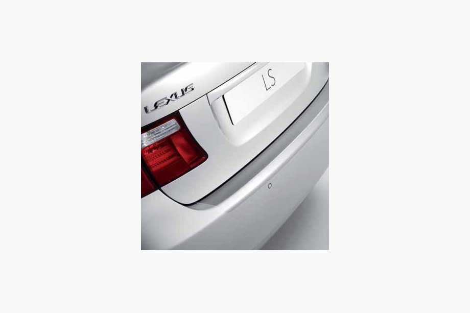 Lexus LS 2007–2017 Originální ochranná fólie na nárazník PZ438-F1181-00 Image