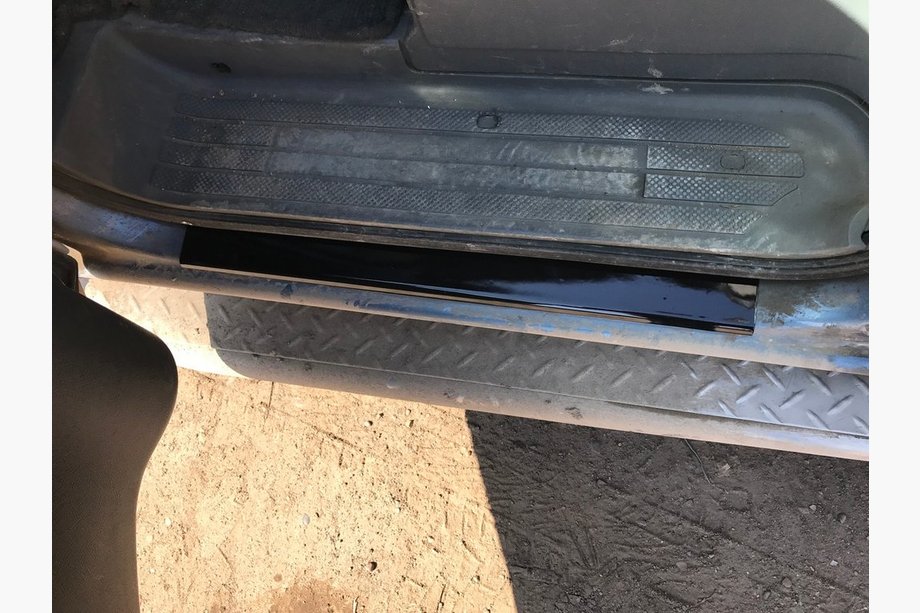 Volkswagen T4 Caravelle/Multivan 1990–2003 Kryty prahů dveří z ABS (2 ks, plast) Lesk Fotografie 4