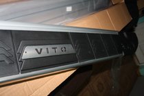 Mercedes Vito W638 1996–2003 Boční nášlapy RedLine Black (2 ks, hliník) fotografie 4