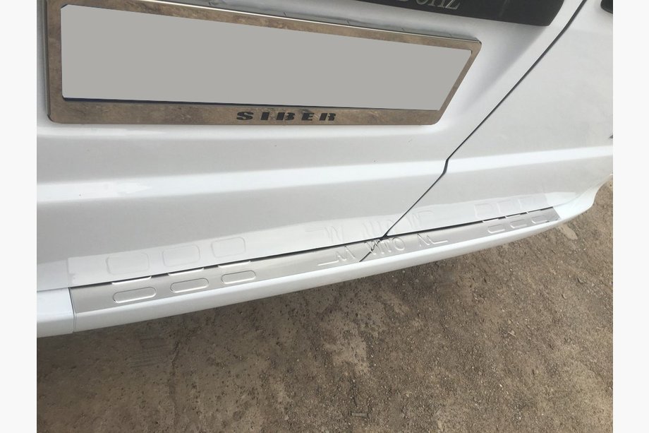 Mercedes Vito W639 2004–2014 Ochranná lišta na zadní nárazník bez ohybu (Carmos, nerez) Image