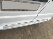 Mercedes Vito W639 2004–2014 Ochranná lišta na zadní nárazník bez ohybu (Carmos, nerez) fotografie 1