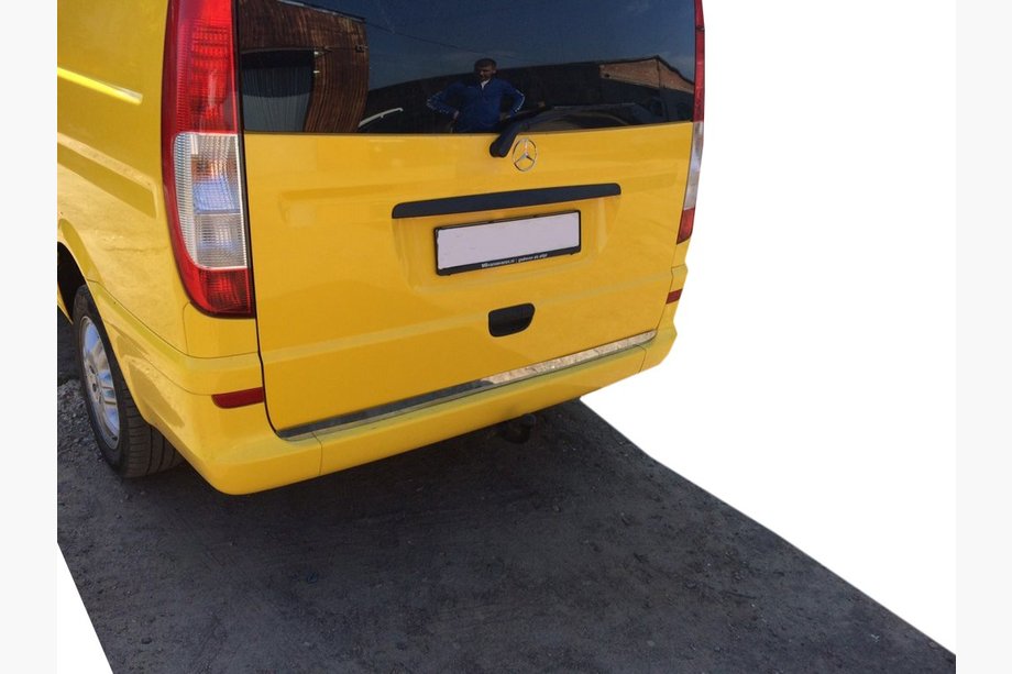 Mercedes Viano 2004–2014 Nerezová lišta na víko kufru Image