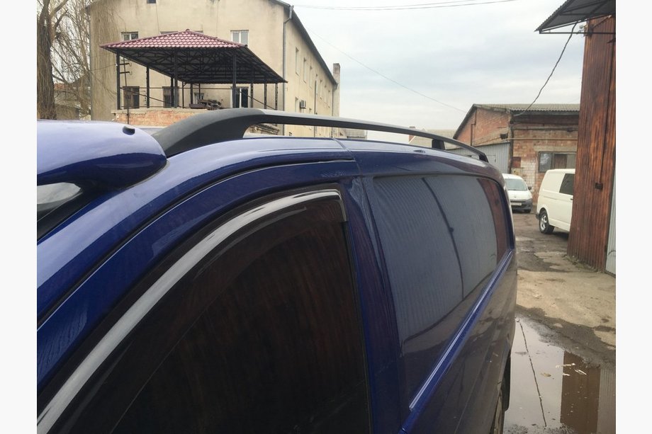 Mercedes Viano 2004–2014 Černé střešní ližiny ELITE (plastová noha) Střední rozvor (Long) Fotografie 12