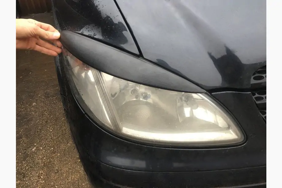 Mercedes Viano 2004–2014 Rovná mračítka na světlomety (černý mat) Fotografie 1
