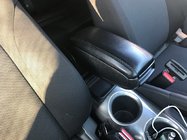 Nissan Juke 2010–2019 Loketní opěrka fotografie 1