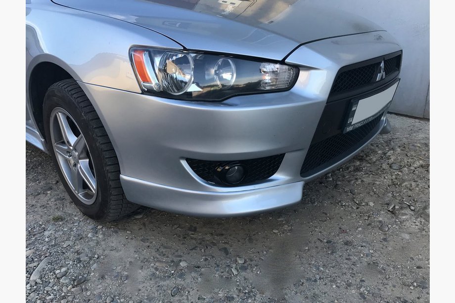 Mitsubishi Lancer X 2008– Přední canardy (2 ks, k lakování) Image