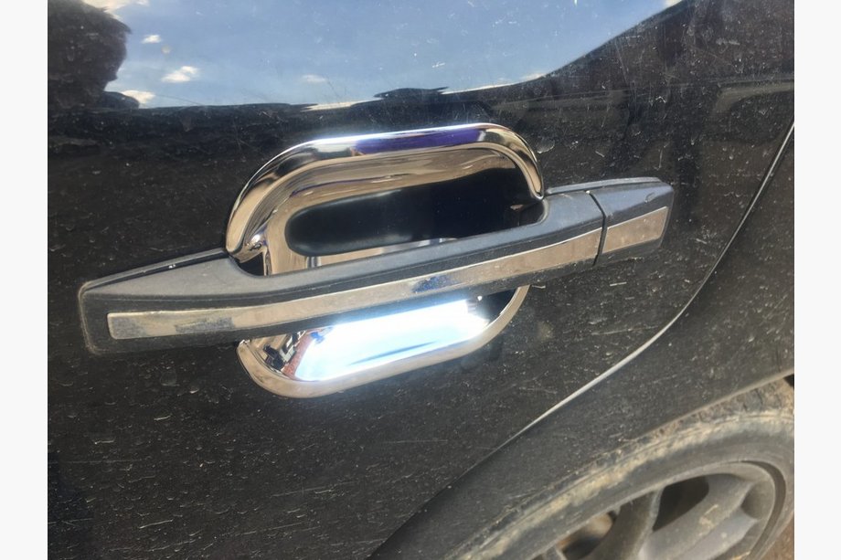 Mercedes E-Class W124 1984–1997 Kryty pod kliky (4 ks, nerez) Fotografie 2