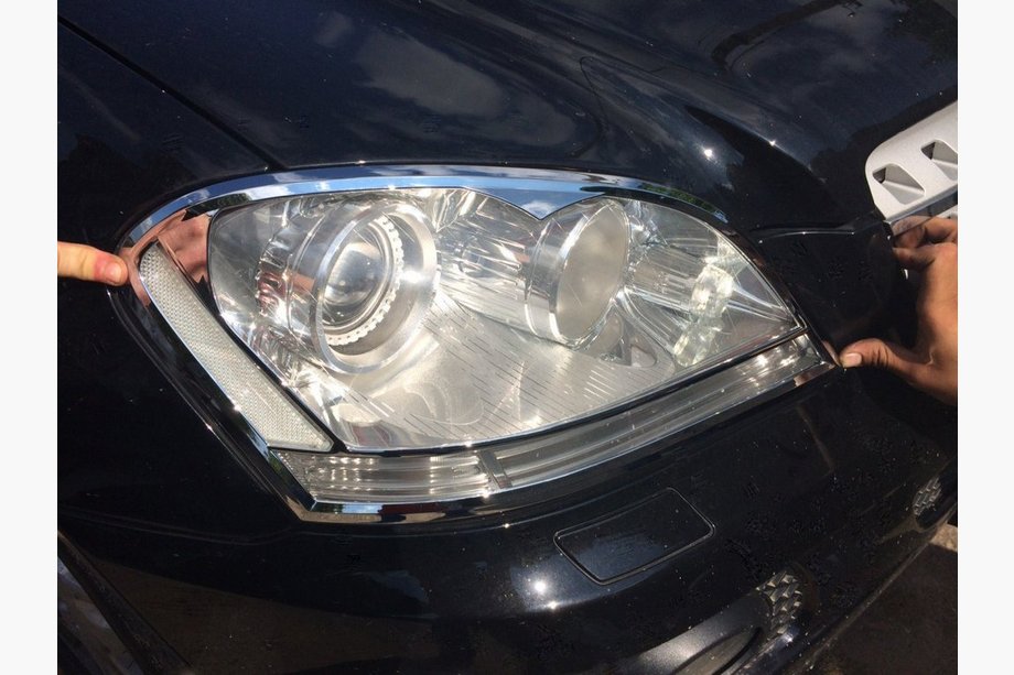 Mercedes ML W164 2005–2011 Chromové rámečky světlometů (2 ks, plast) Image