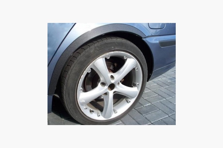 BMW řada 3 E46 1998–2006 Lemy blatníků (4 ks, černé) Image