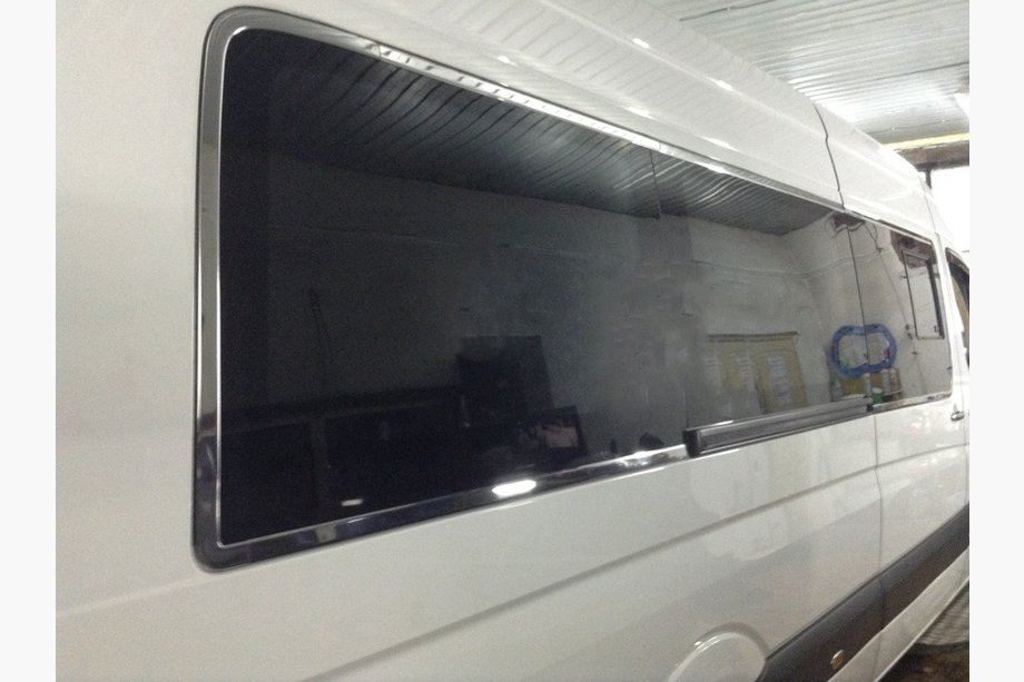 Mercedes Sprinter W906 2006–2018 Kompletní nerezové lišty kolem oken Long / ExraLong Image