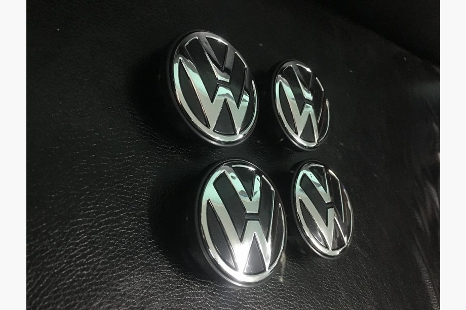 Volkswagen Touran 2003–2010 Středové krytky do titanových disků (4 ks) Turecko, 65 mm (vnitřní) Fotografie 2