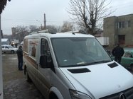 Volkswagen Crafter 2006–2016 Střešní ližiny Shark (černé patky, hliník) fotografie 3