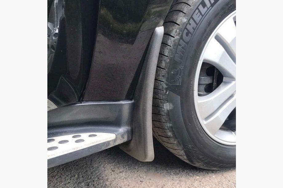 Mercedes GL třída X164 2006–2012 Zástěrky Premium (4 ks) Image